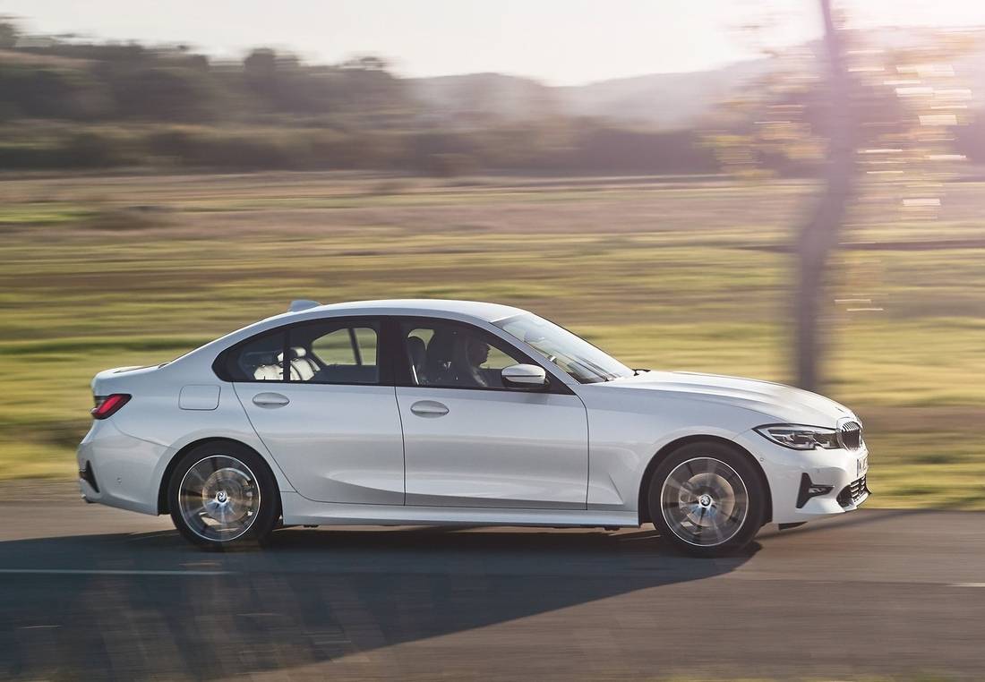 bmw-320-d-side