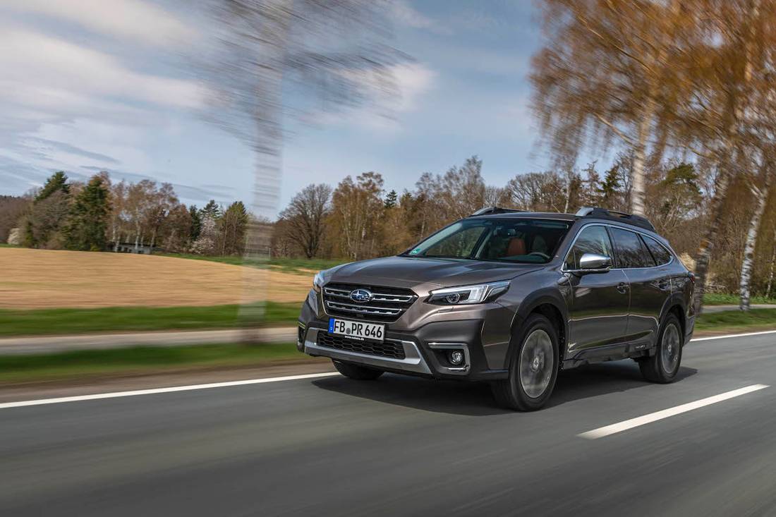 subaru-outback-front