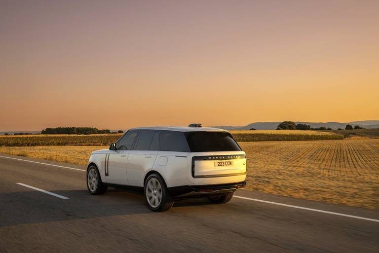 range-rover-plug-in-hybrid-2022-2