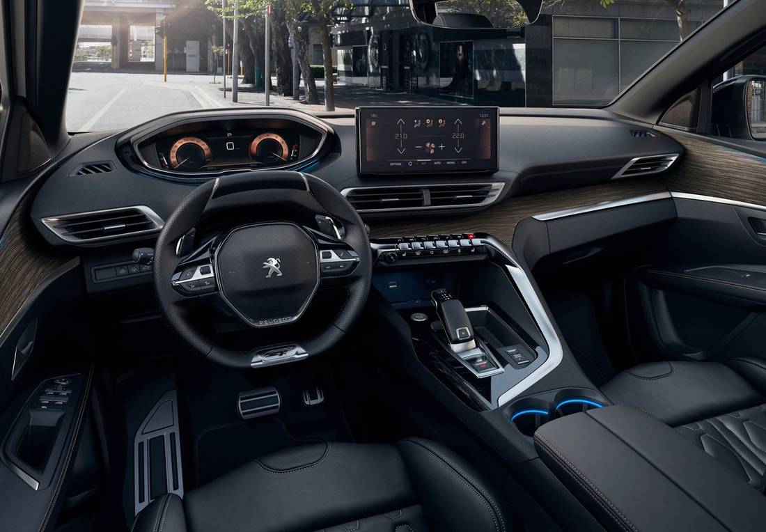 peugeot-5008-interior