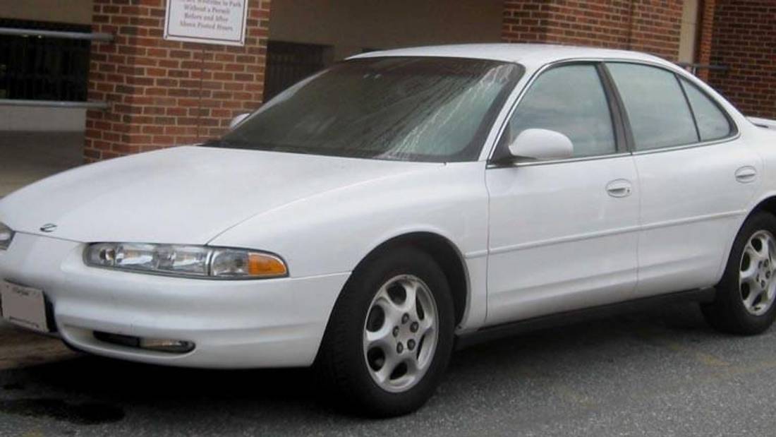 oldsmobile-intrigue-m-03