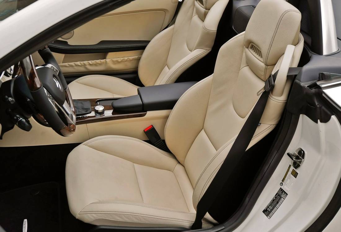 mercedes-benz-slk-350-seats