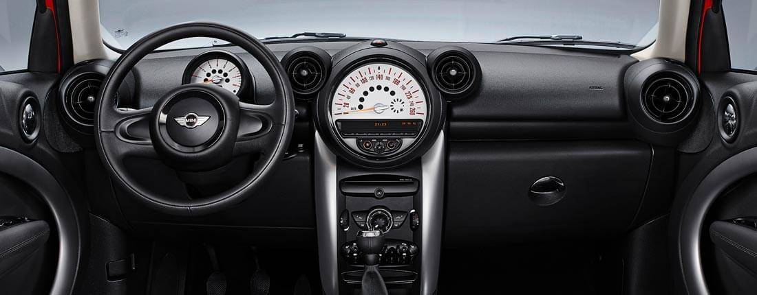 mini-one-countryman-interior