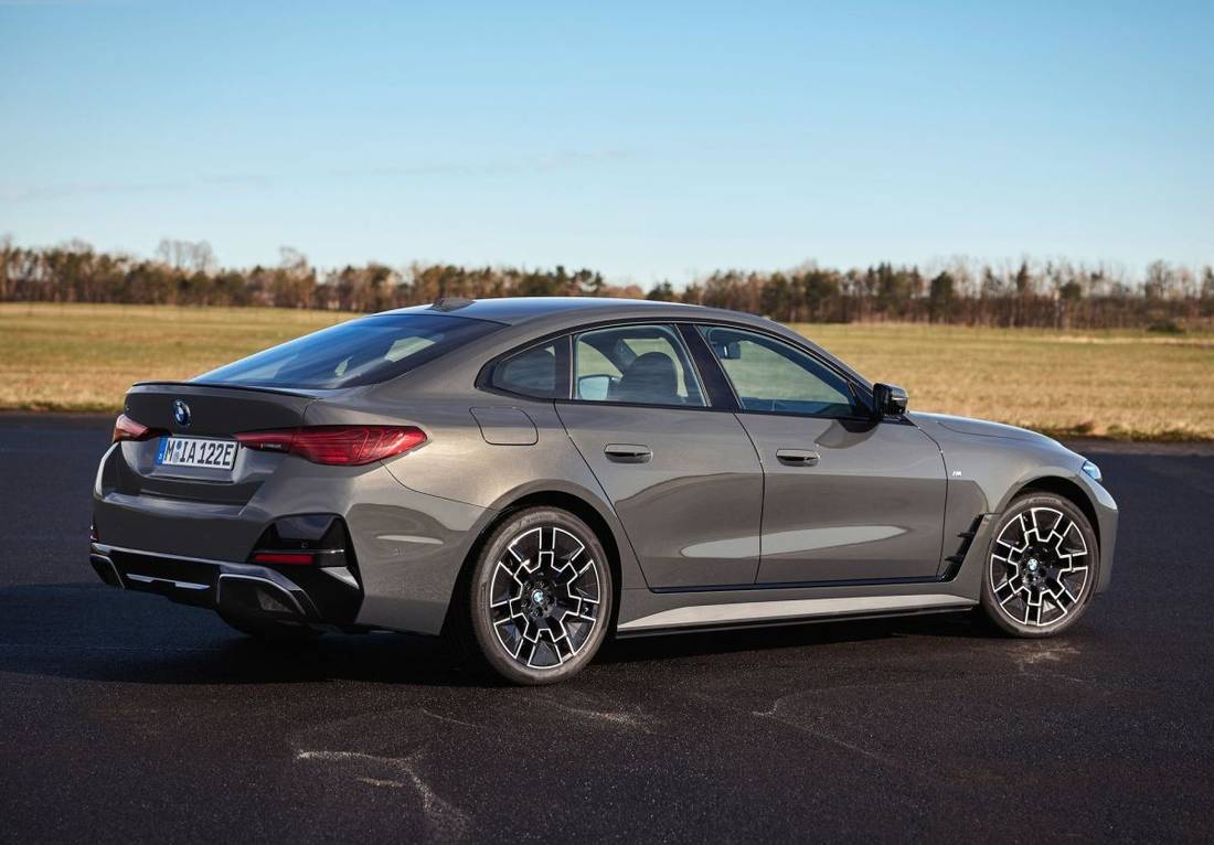 BMW-i4-2025-2