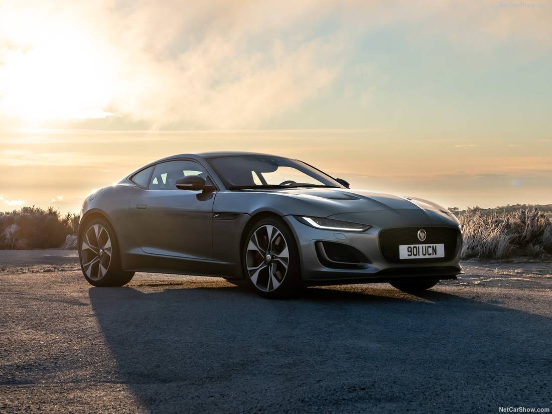 Jaguar-F-Type-2021-1280-02