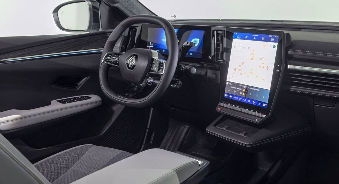Renault-Scenic_E-Tech-3