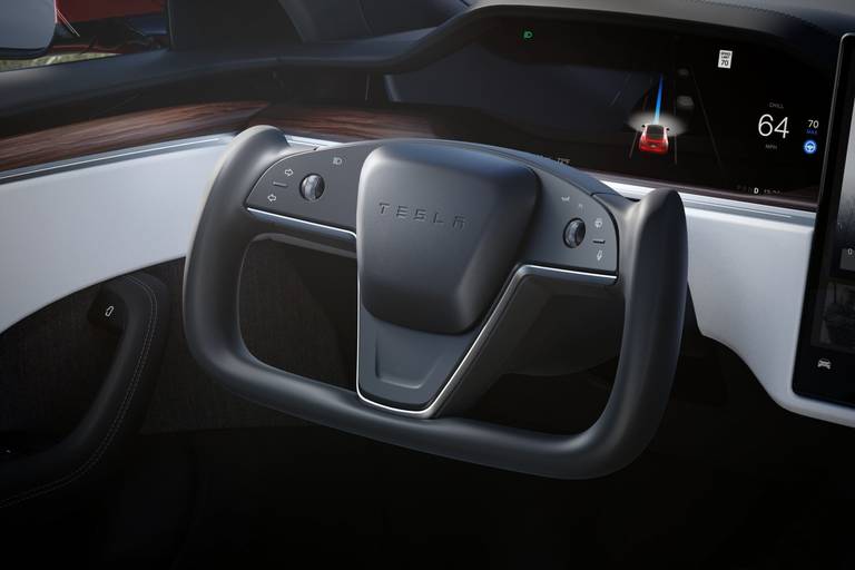 tesla-model-s-plaid-2022-3