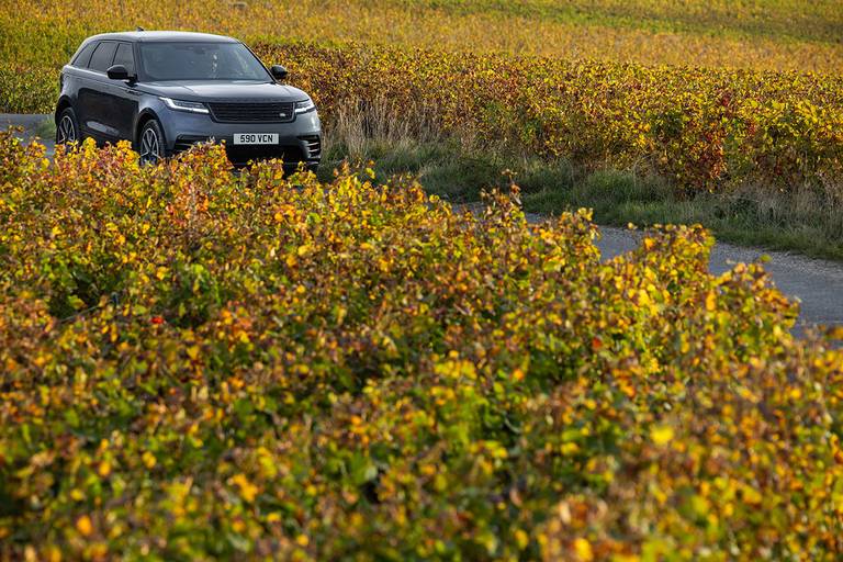 CR 8 Range Rover Velar AS24 Car Reviews 4
