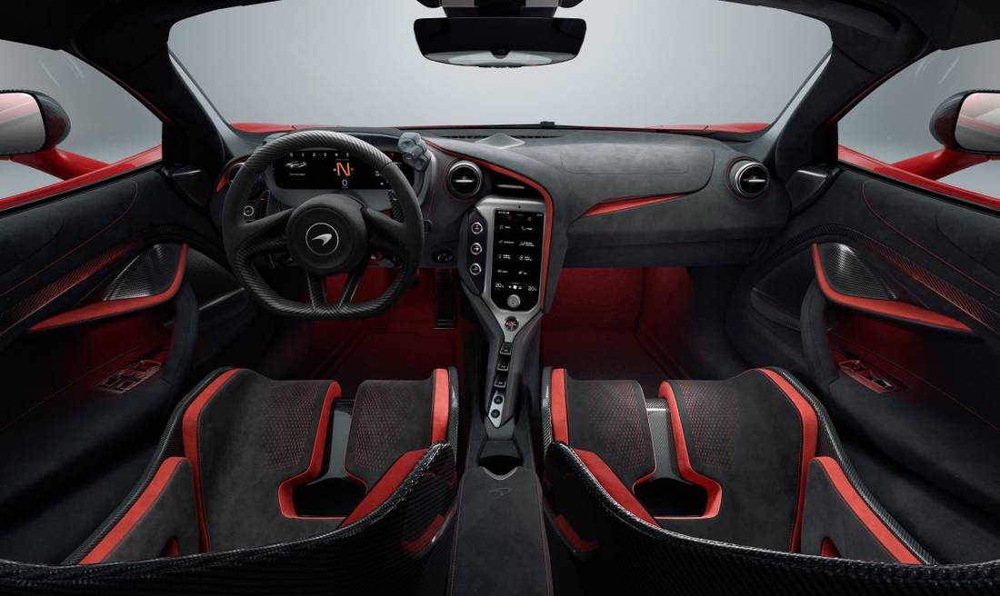 mclaren_750s_coupe_41
