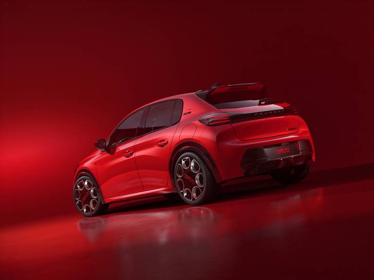 peugeot-e-208-gti-sprint-net-zo-snel-als-een-porsche-en-doet-nostalgisch-2025-02