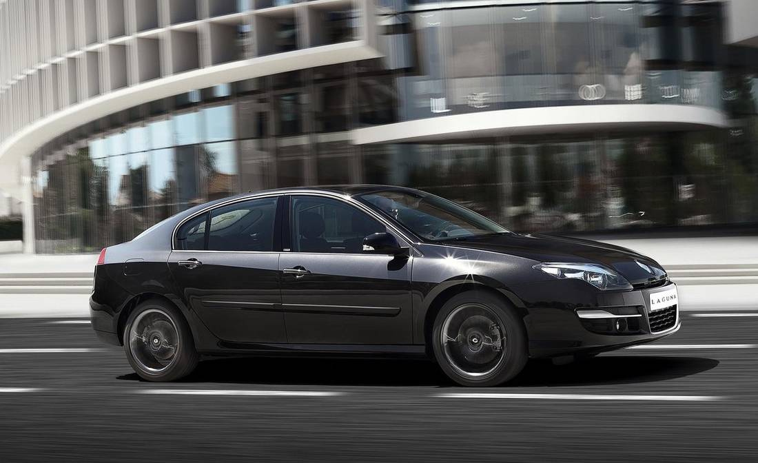 renault-laguna-side