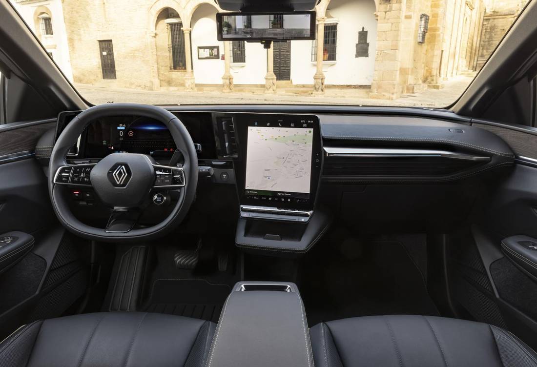 renault-megane-e-tech-interieur