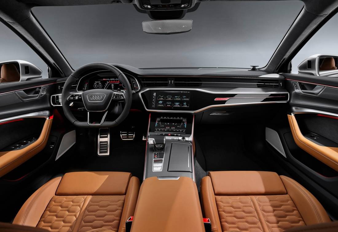 audi-rs6-avant-interior