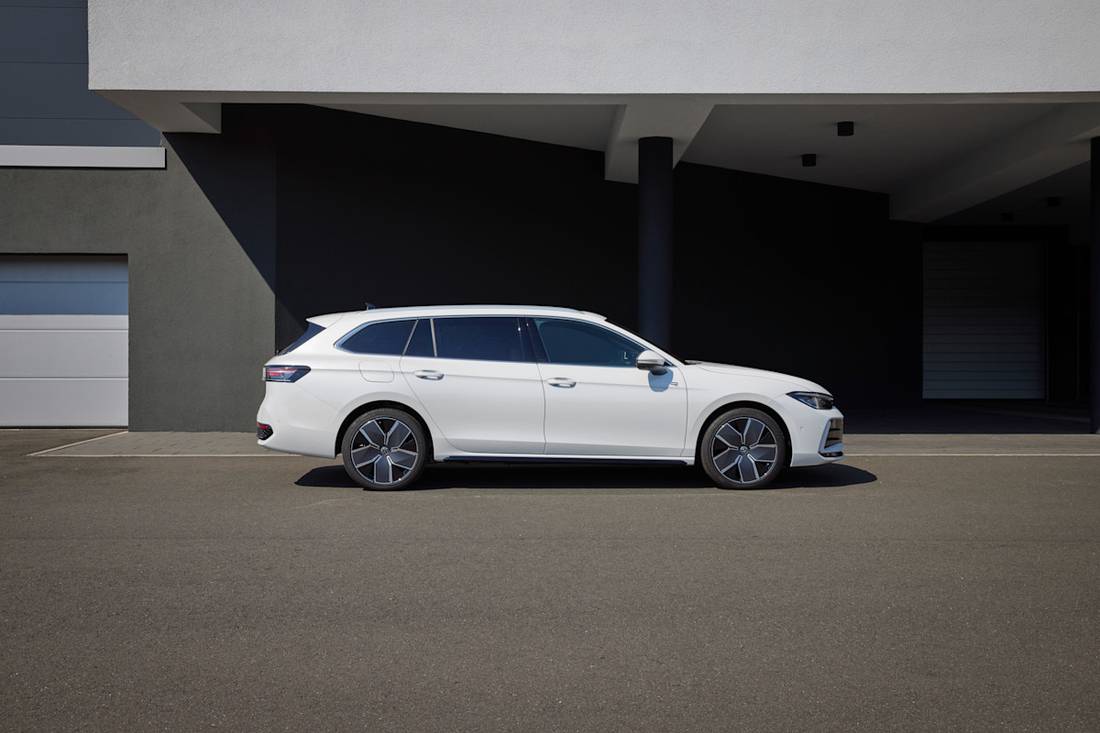 volkswagen_passat_ehybrid_r-line_variant_7