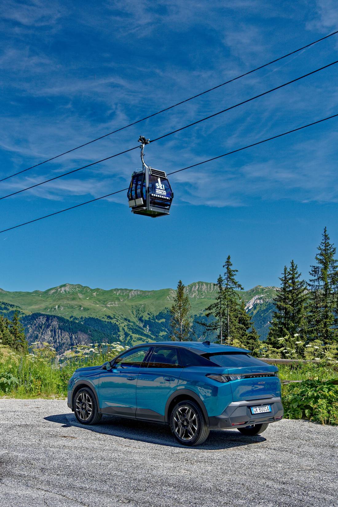 peugeot_3008_hybrid_4