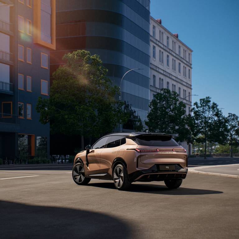 lynk-co-08-plug-in-hybride-verpulvert-volkswagen-tiguan-met-bizar-elektrisch-bereik-2025-04