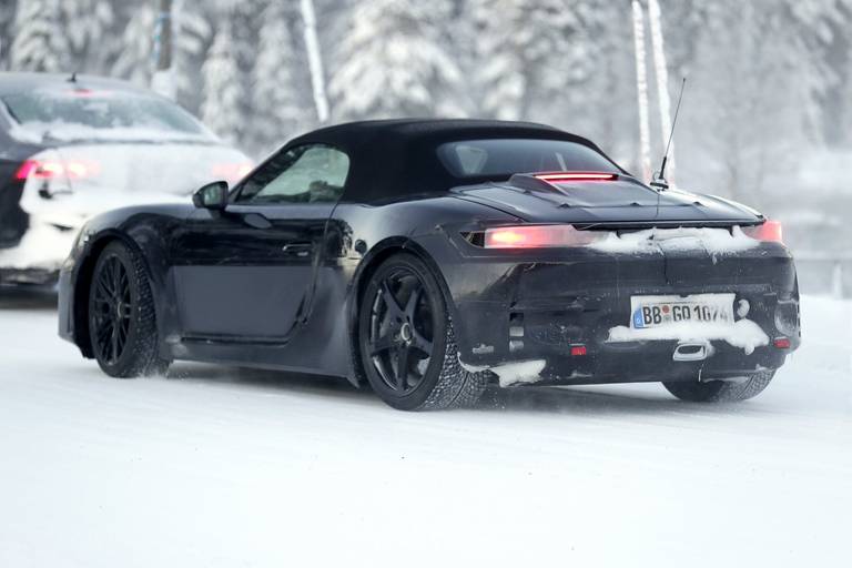 porsche-7180-boxster-2022-2