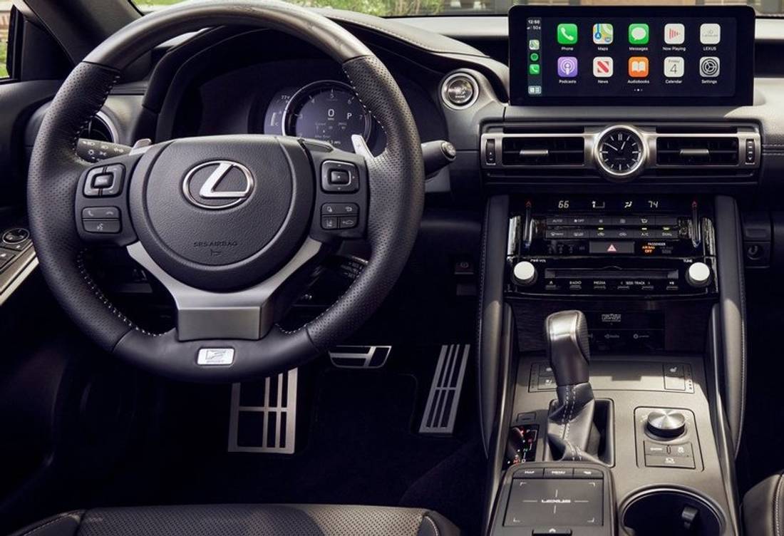 lexus-is-interior