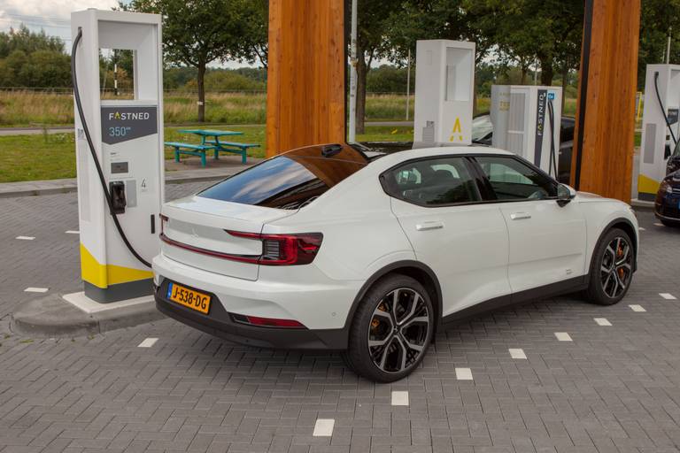 zo-maak-je-elektrische-autos-goedkoper-zonder-de-batterij-te-verkleinen-2024-01