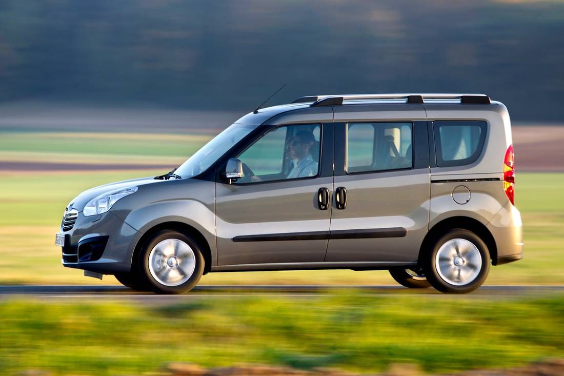 Te voet Maand verwijzen Opel Combo: afmetingen, interieurs, motoren, prijzen en concurrenten -  AutoScout24