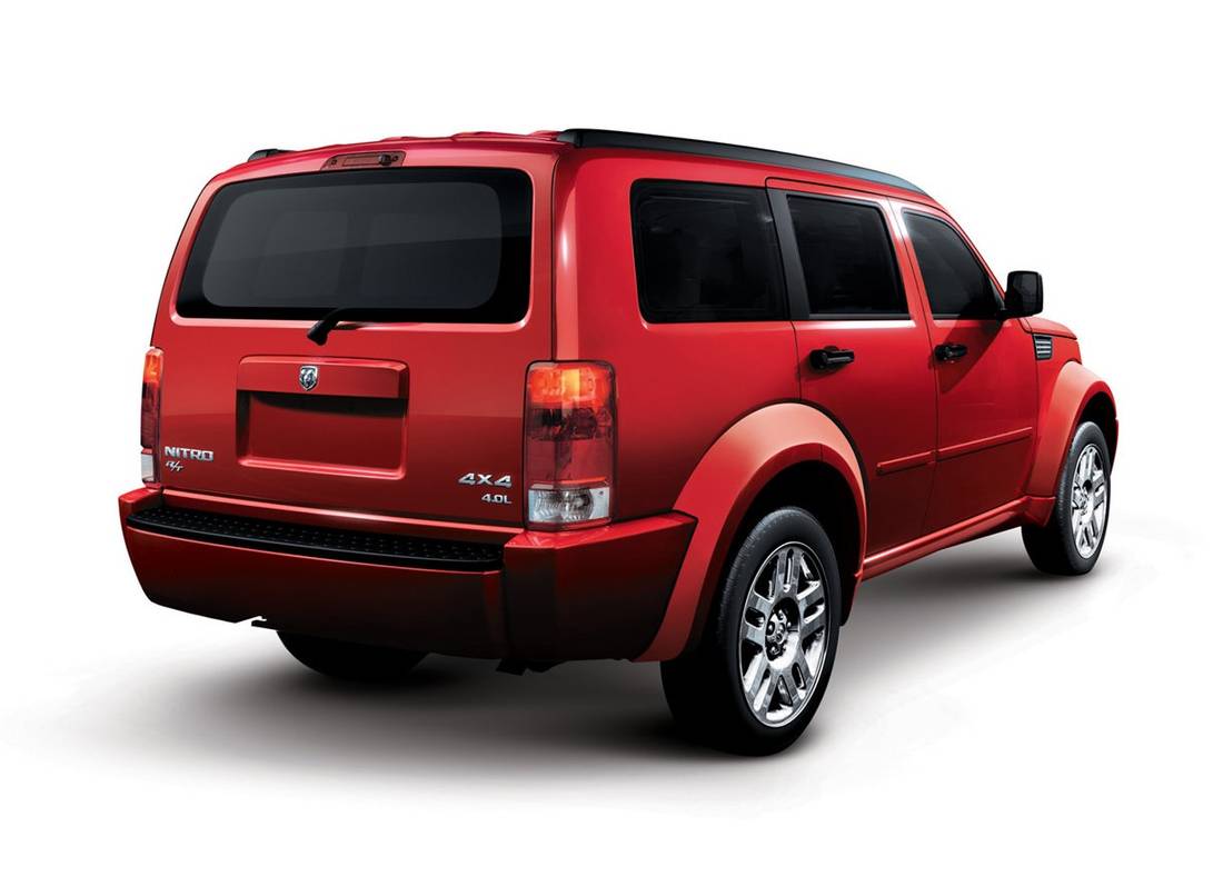 Dodge-Nitro-RT-Back