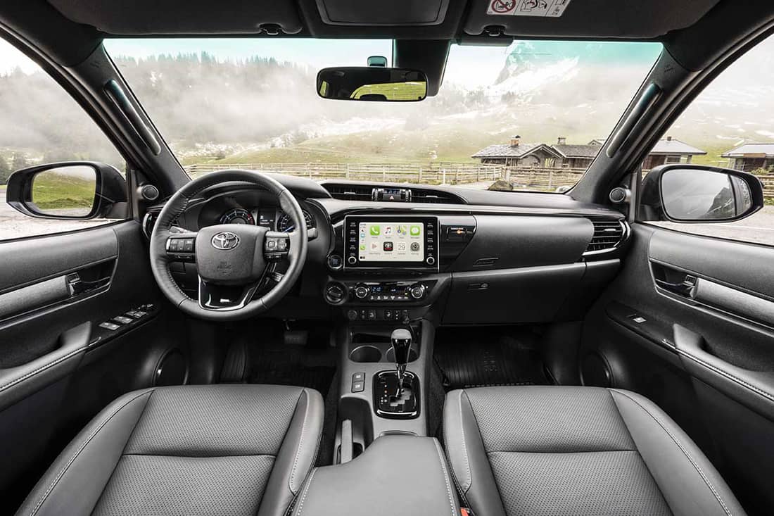 toyota-hilux-interior