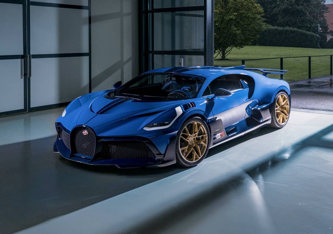 paperback Isoleren erfgoed Bugatti Divo: afmetingen, interieurs, motoren, prijzen en concurrenten -  AutoScout24