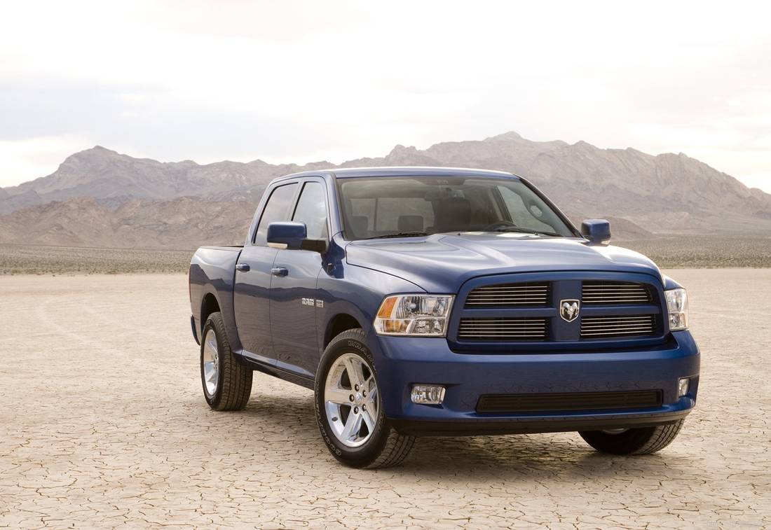 dodge-ram-1500-sport-front