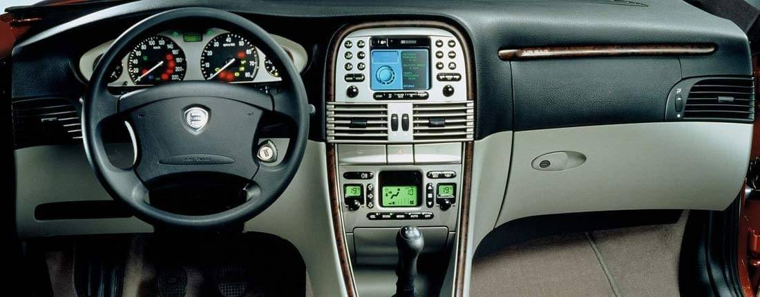 lancia-lybra-interieur