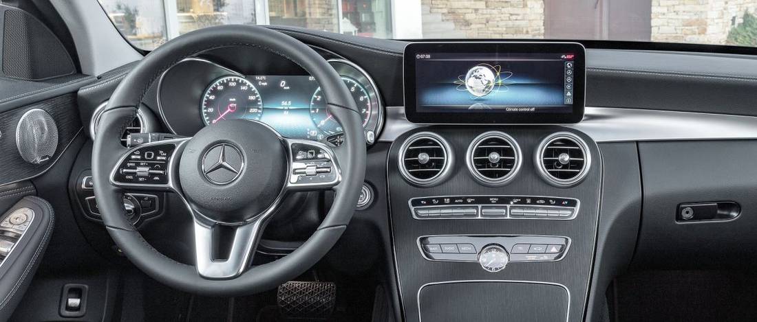 Mercedes-Benz-C 220 interieur