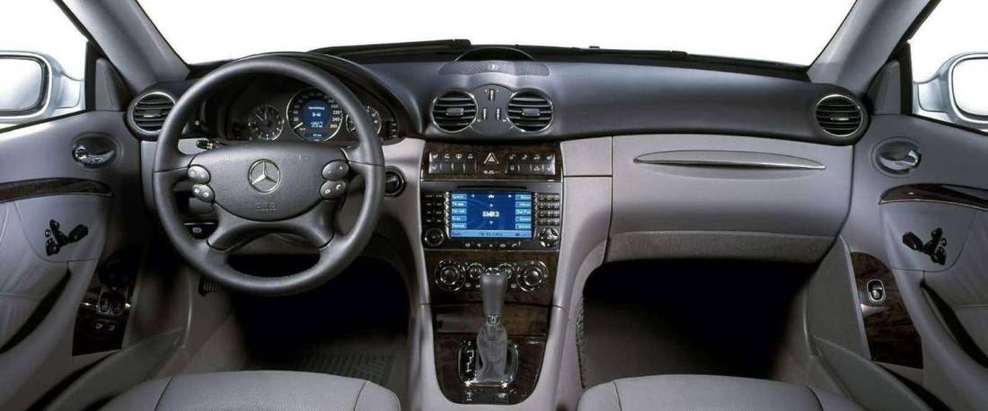 Mercedes-Benz-CLK_3