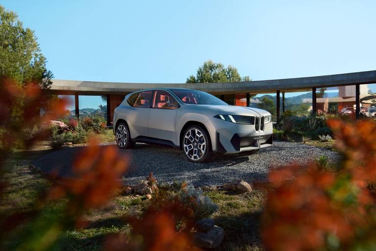 bmw-weet-wat-autokopers-willen-en-toont-neue-klasse-als-suv-2024-09