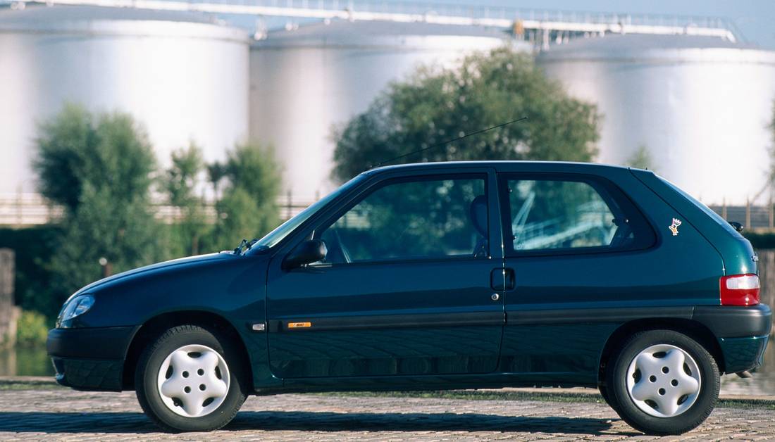 citroen-saxo-side