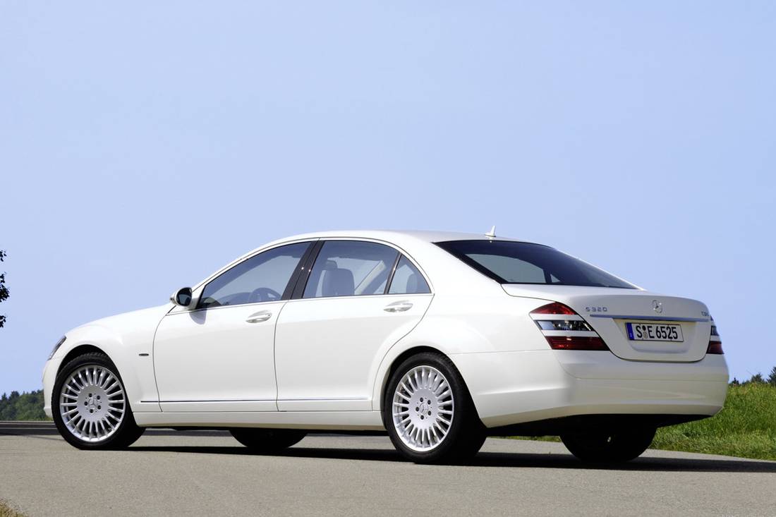Mercedes Benz S320 3