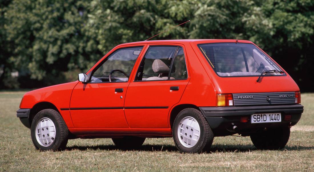 peugeot-205-back