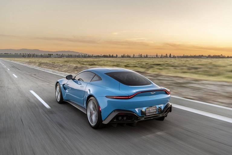 aston-martin-vantage-2022-14-2