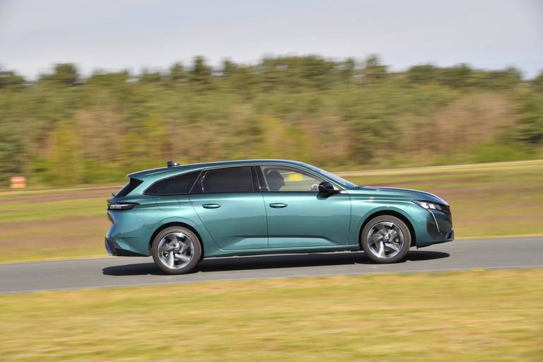 peugeot-308-sw-de-volkswagen-golf-2022-2