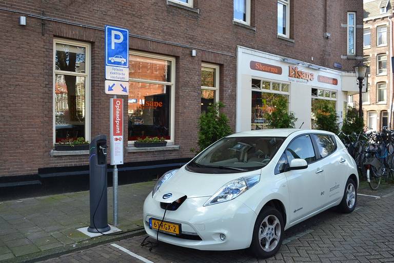 snelladen-is-niet-zo-schadelijk-voor-de-batterij-als-altijd-werd-gedacht-2024-02