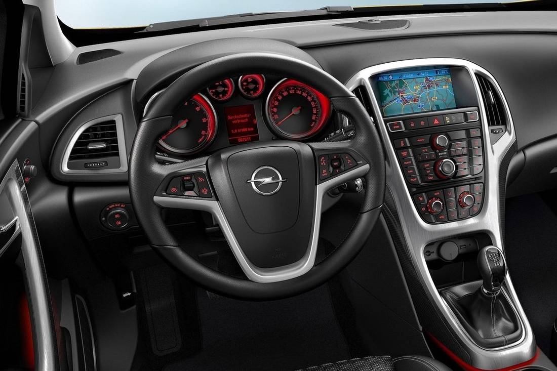 opel-astra-gtc-interior