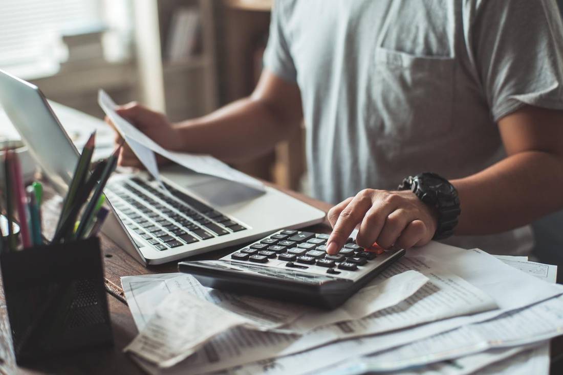 Person calculate taxes