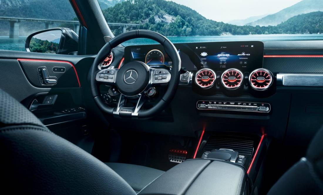 mercedes-benz-glb-interior