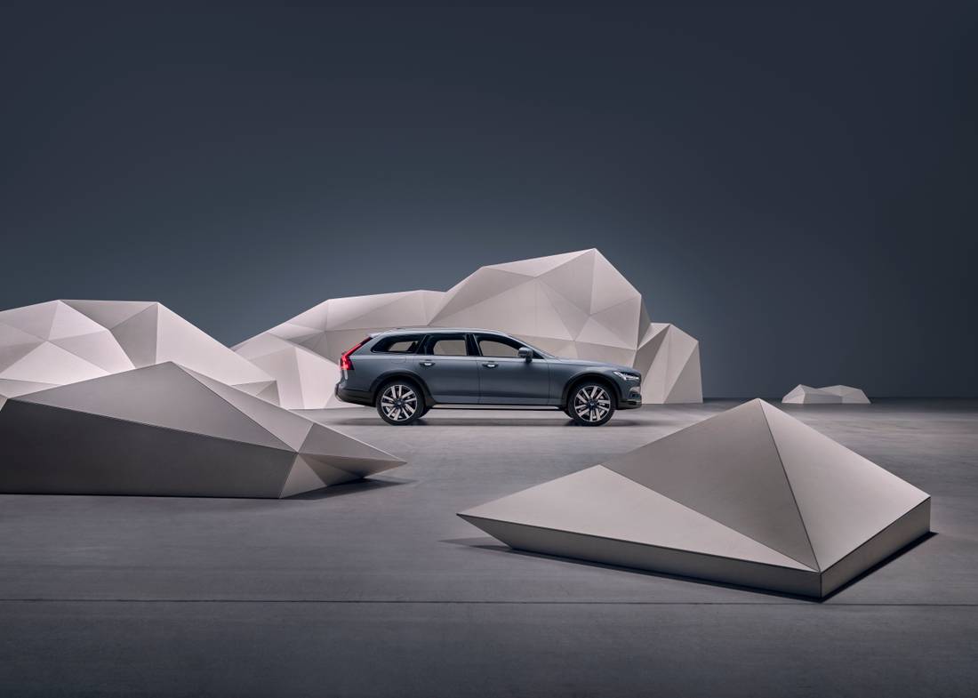 volvo_v90_b6_cross_country_8