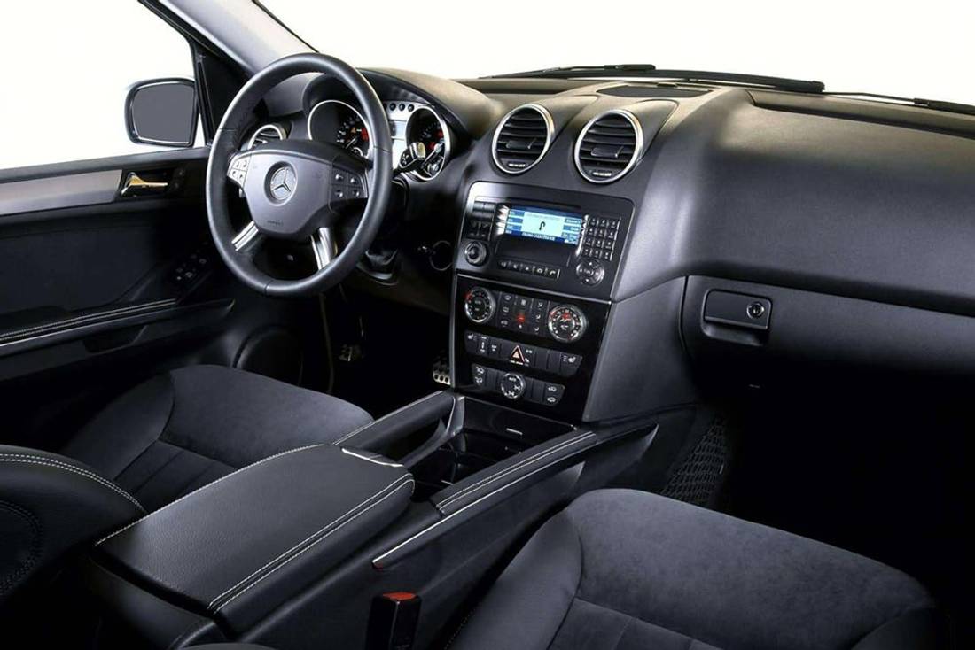 Mercedes_Benz_ML_280_2-small