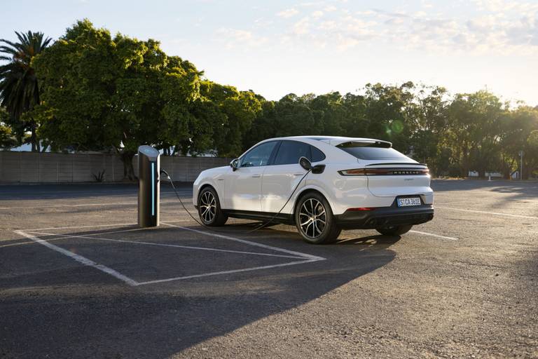 porsche-geeft-suv-voorrang-aan-sportwagen-en-dat-is-best-logisch-2025-03