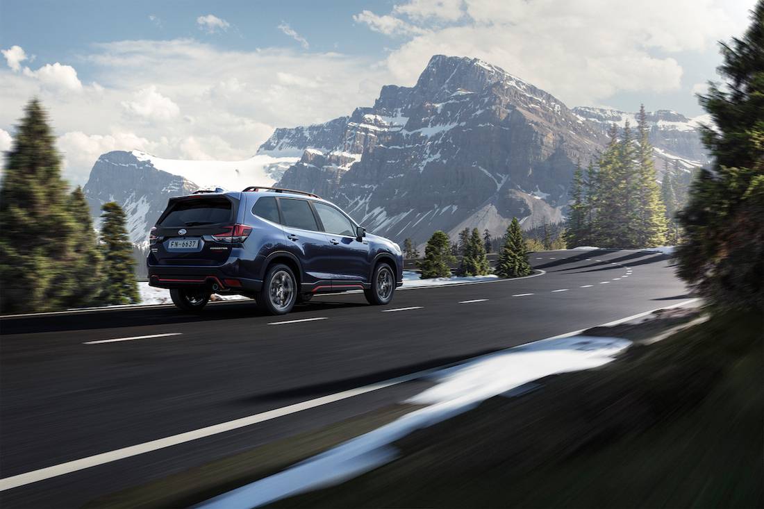 subaru-forester-e-boxer-front