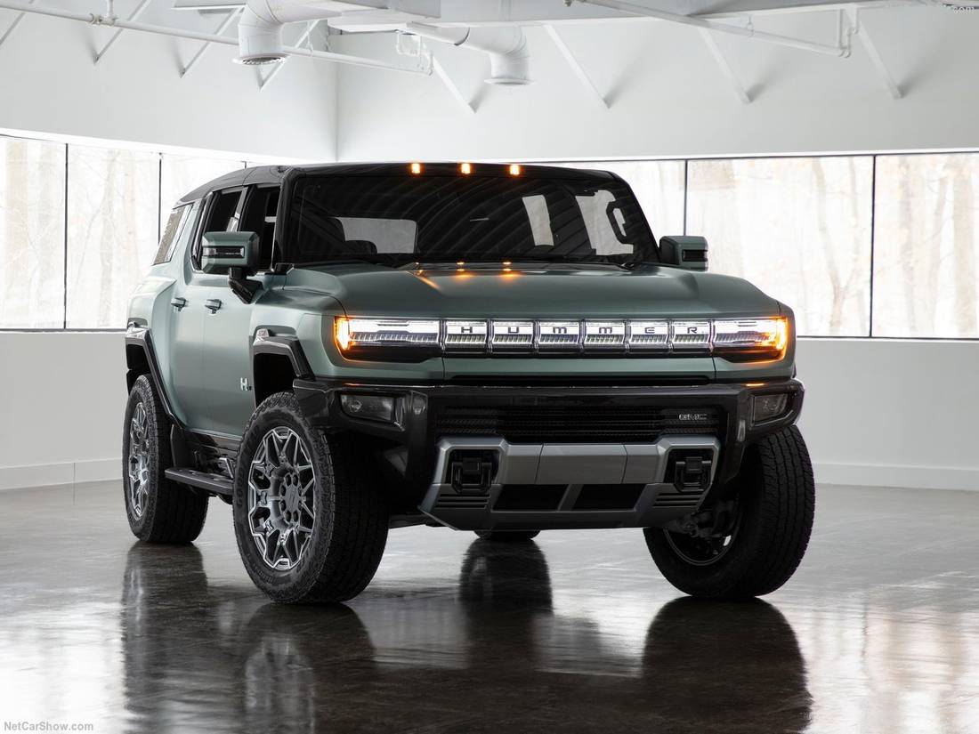 GMC-Hummer EV SUV_front