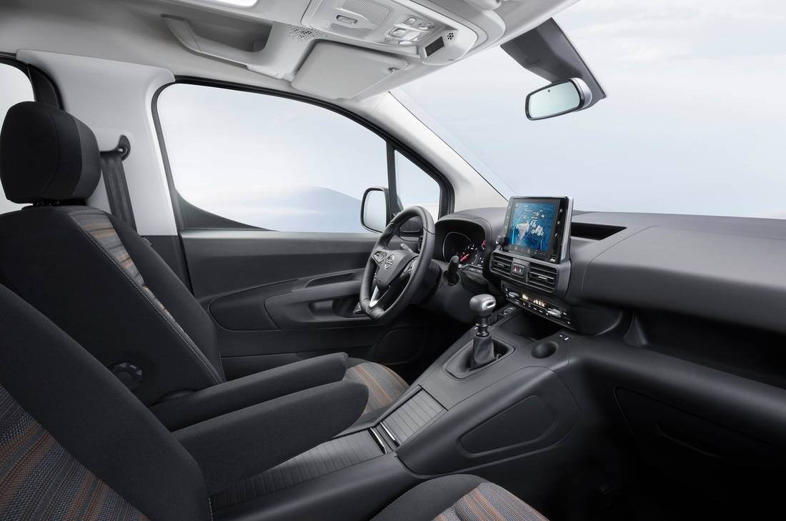 opel-combo-life-interior