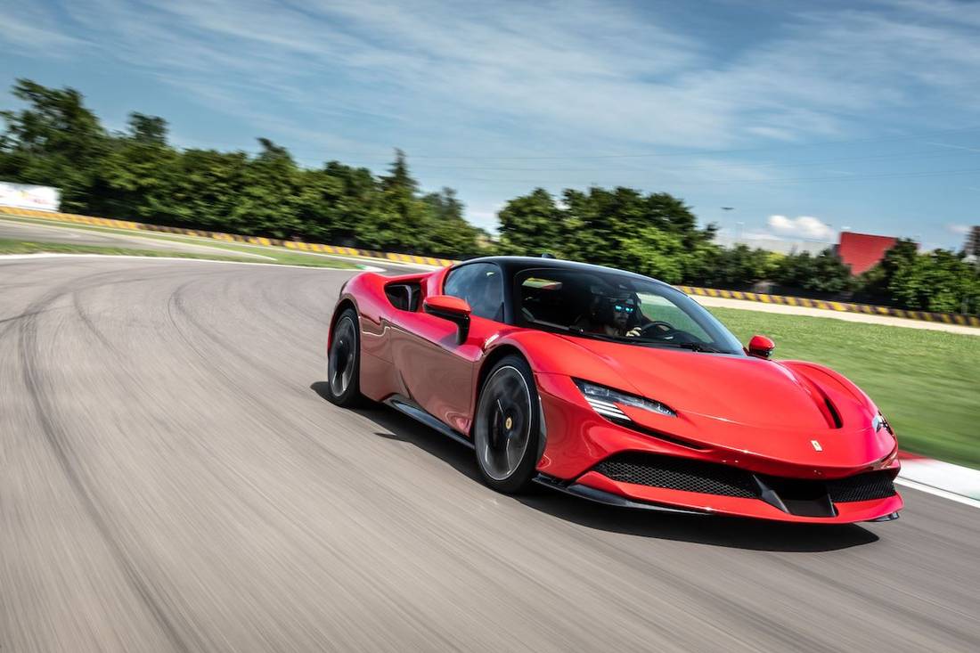 AS24-modelpagina-sportwagen-ferrari-sf90