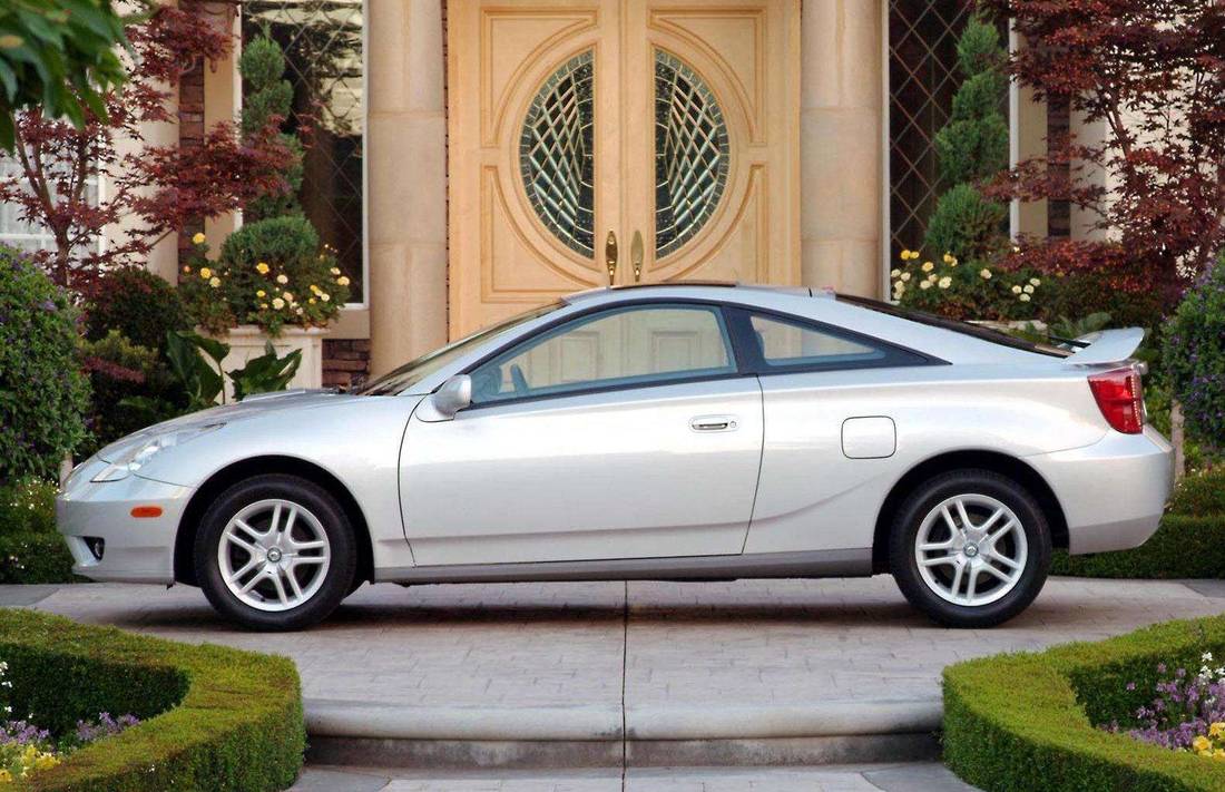 toyota-celica-side