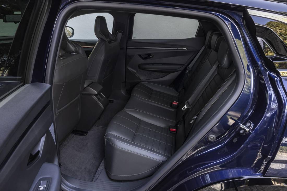 renault-megane-e-tech-seats